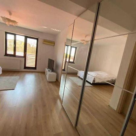 Natatiei Apartment Букурещ Екстериор снимка
